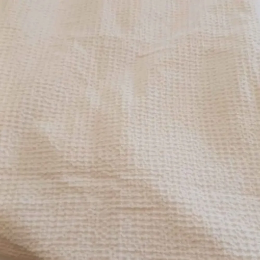 2 Threshold white waffle weave king sz pillowcases classic cottagecore bedding